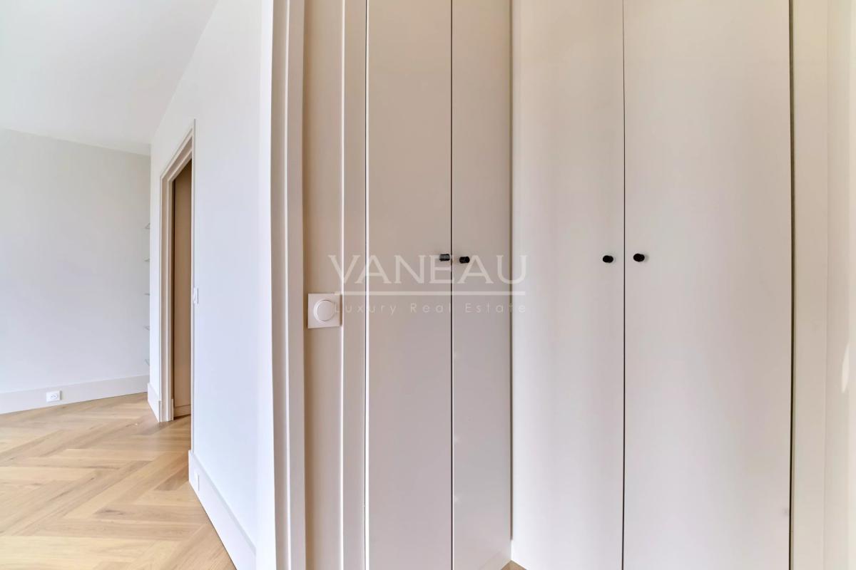 NEUILLY - MAIRIE - RESIDENCE CLUB DE NEUILLY