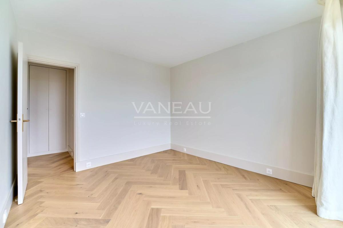 NEUILLY - MAIRIE - RESIDENCE CLUB DE NEUILLY