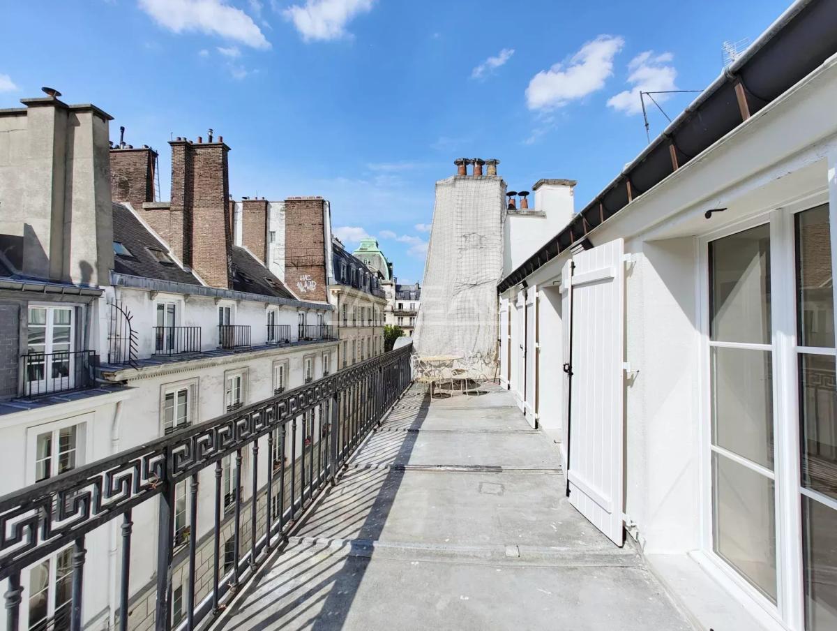 Paris IIe - Montorgueil - Appartement dernier étage avec terrass