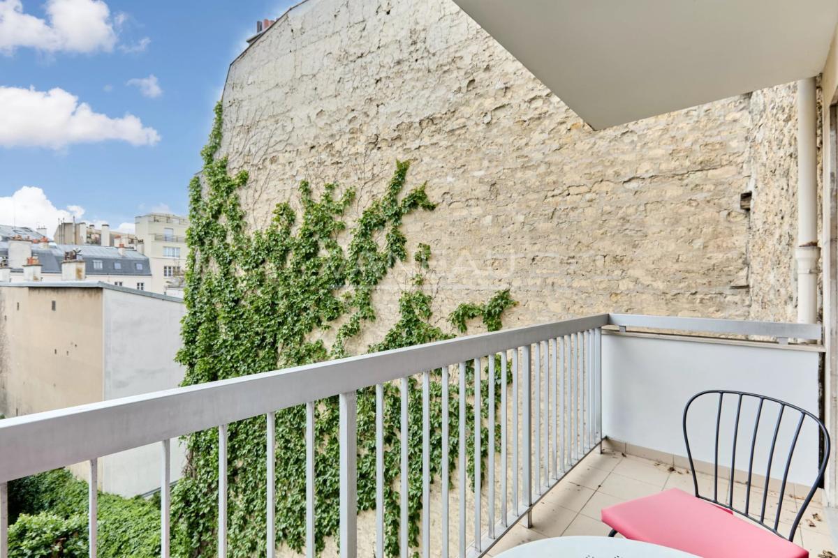 Paris VIe - Studio sur jardin Assas