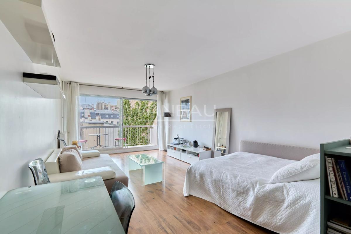 Paris VIe - Studio sur jardin Assas