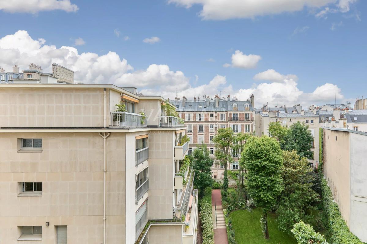 Paris VIe - Studio sur jardin Assas