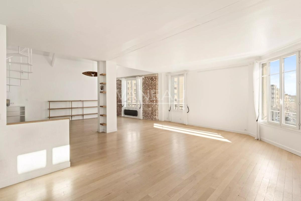 Duplex esprit loft au centre ville - Dernier étage