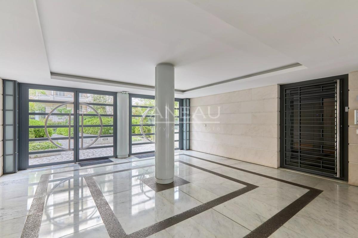 Appartement familial 4 chambres avec balcon et terrasse