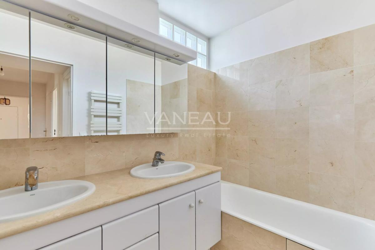 Appartement familial 4 chambres avec balcon et terrasse