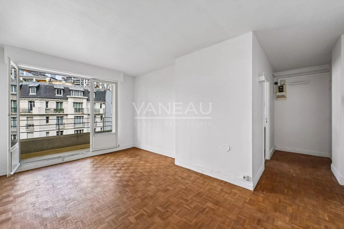 Paris 15ᵉ - Lumineux 3 pièces avec balcon et vue dégagée