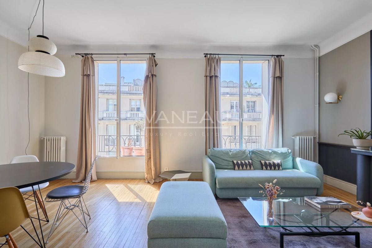 Paris XVIème - Appartement  rénové - Art déco