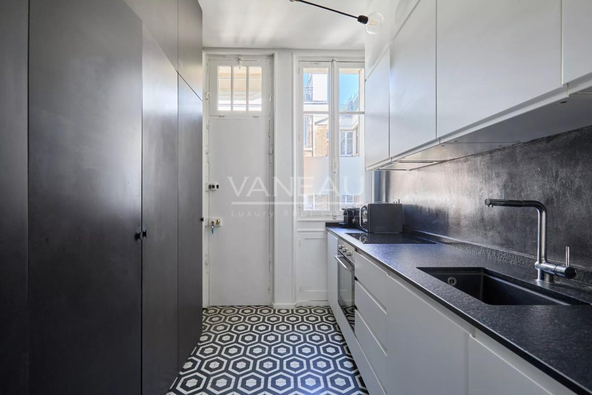 Paris XVIème - Appartement  rénové - Art déco