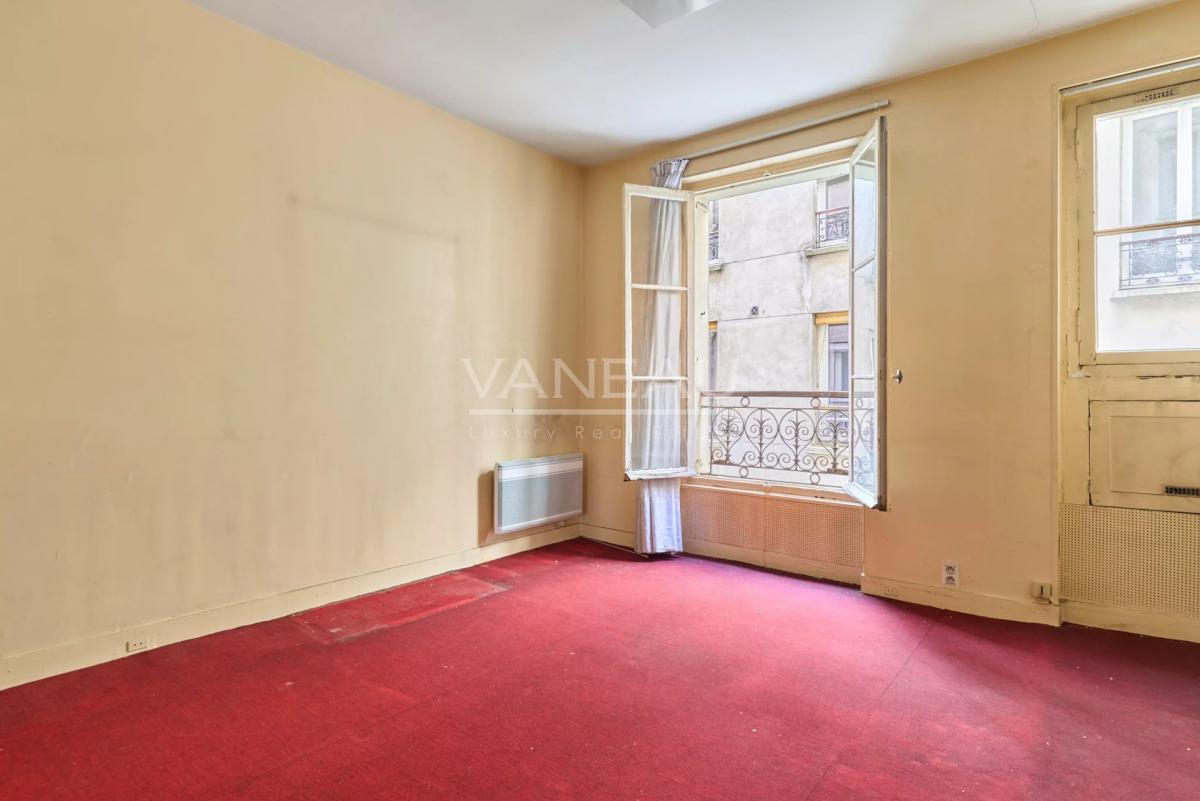 Paris IXe – rue frochot – deux pièces à rénover au cœur d’un qua