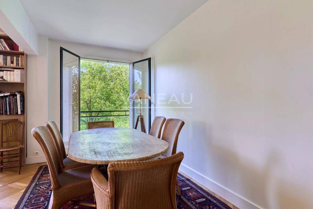 PARIS XVIe - Henri Martin - Appartement familial d'angle Etage E