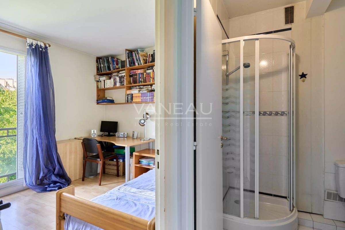 PARIS XVIe - Henri Martin - Appartement familial d'angle Etage E