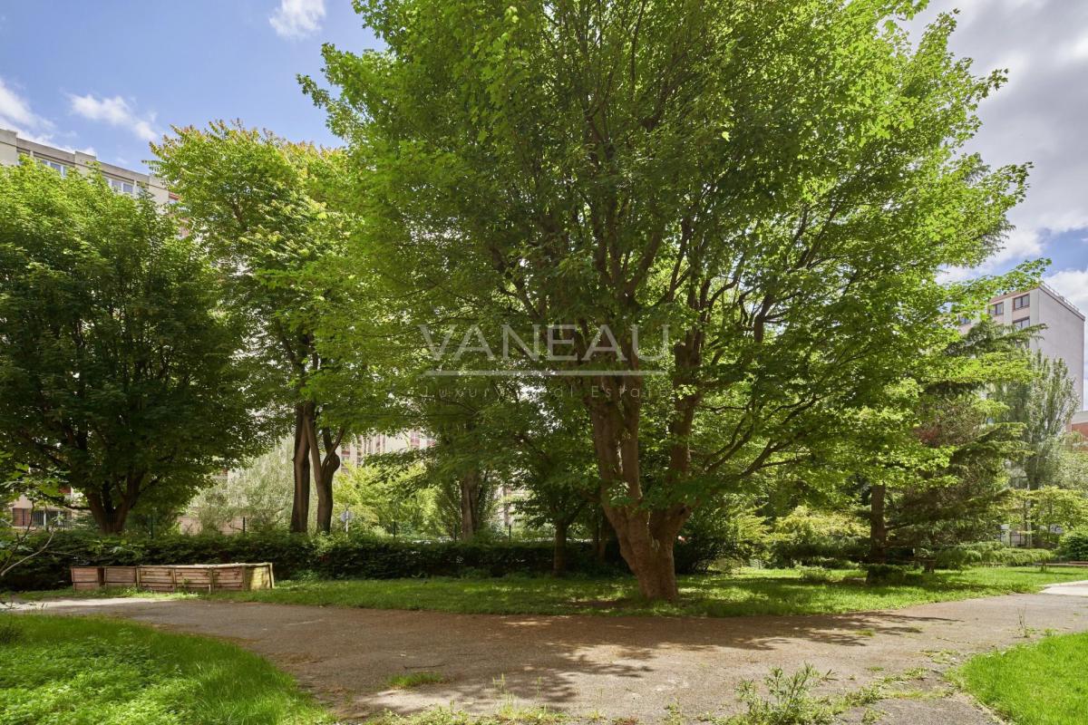 Quartier le Petit Pantin – 60 m² RDC sécurisé au calme sur jardi