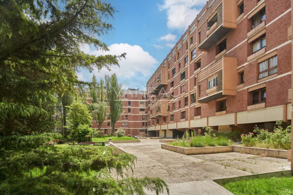 Quartier le Petit Pantin – 60 m² RDC sécurisé au calme sur jardi