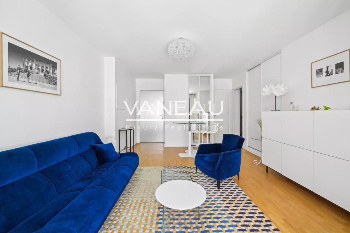 LOCATION MEUBLÉE 2 pièces - PARIS 15ème
