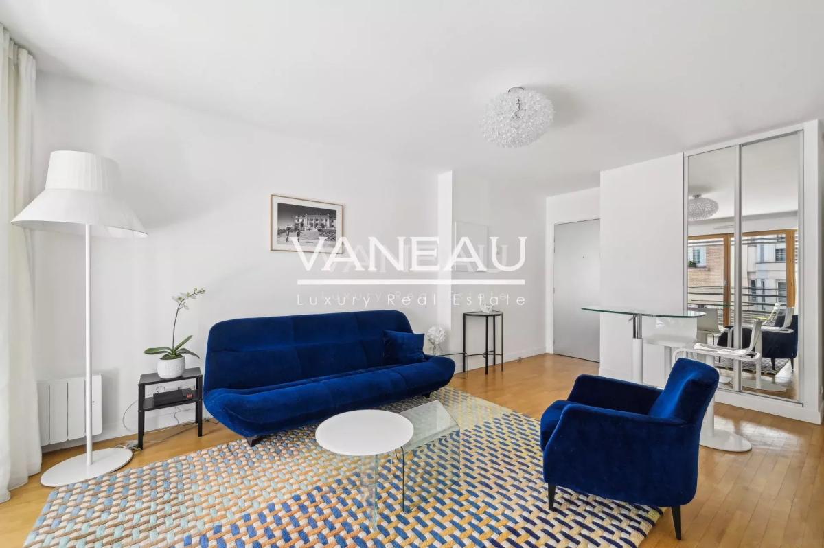 LOCATION MEUBLÉE 2 pièces - PARIS 15ème
