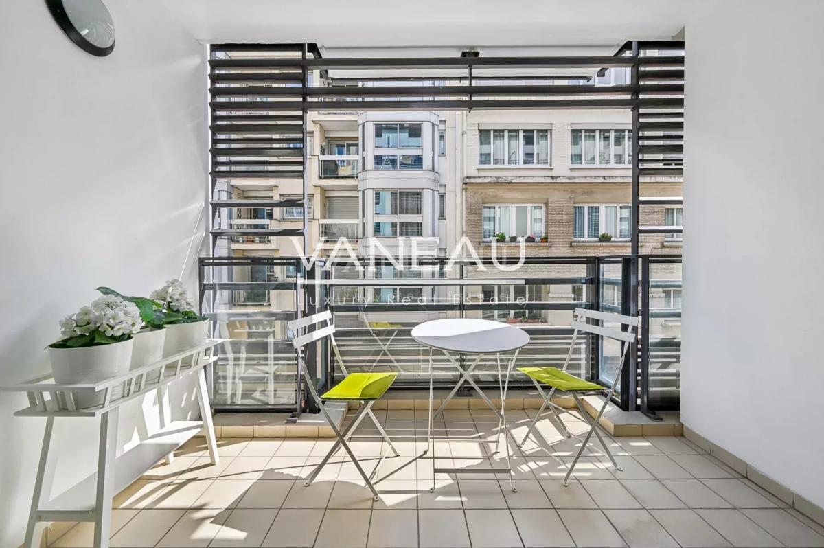 LOCATION MEUBLÉE 2 pièces - PARIS 15ème