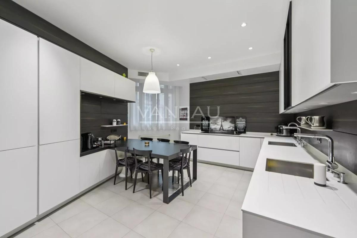 Paris XVIe - Muette - Appartement familial lumineux aux superbes