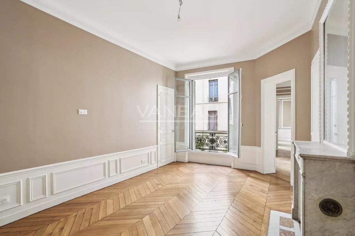 Paris XVIIe- Copropriété de grand standing - Appartement familia