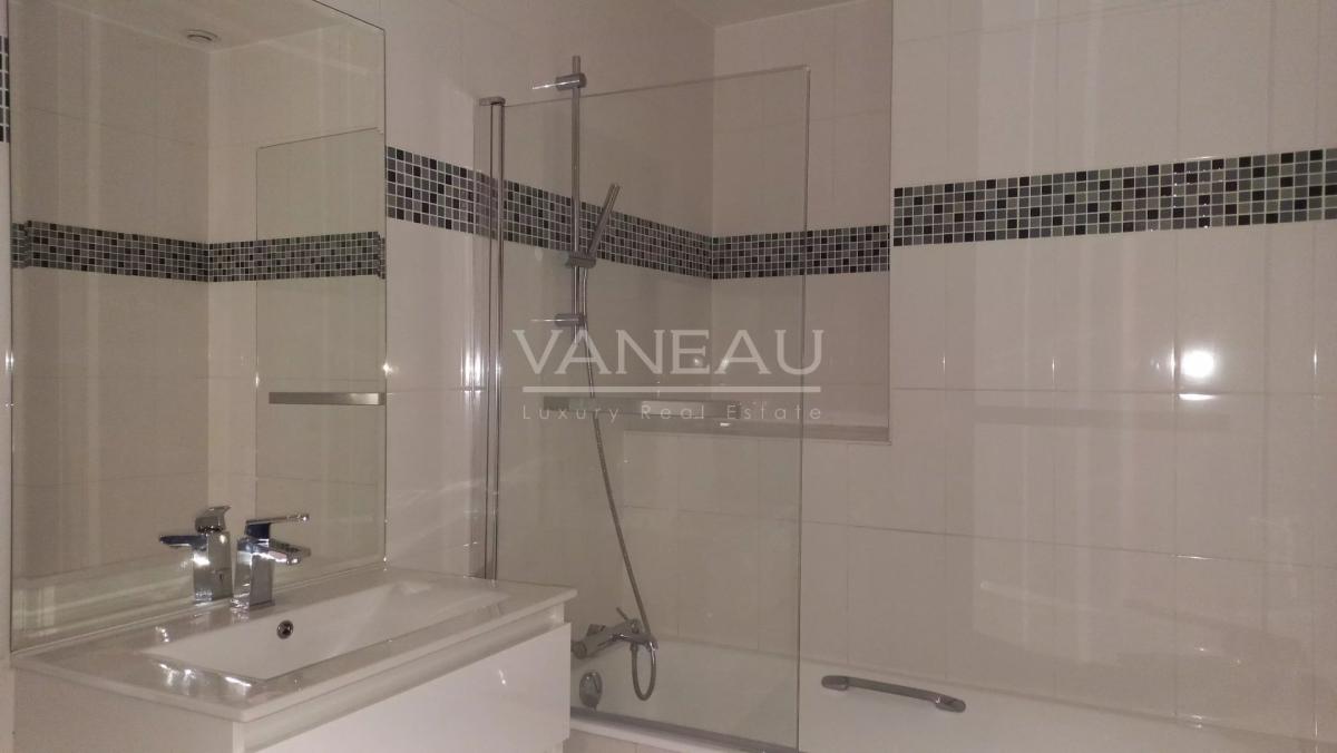 PARIS XVII - Rue de Tocqueville - Duplex