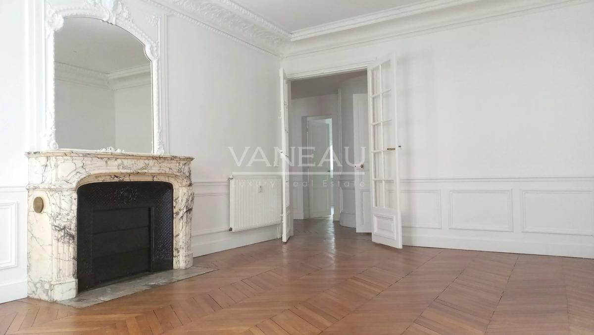 PARIS XVII - Rue de Tocqueville - Duplex