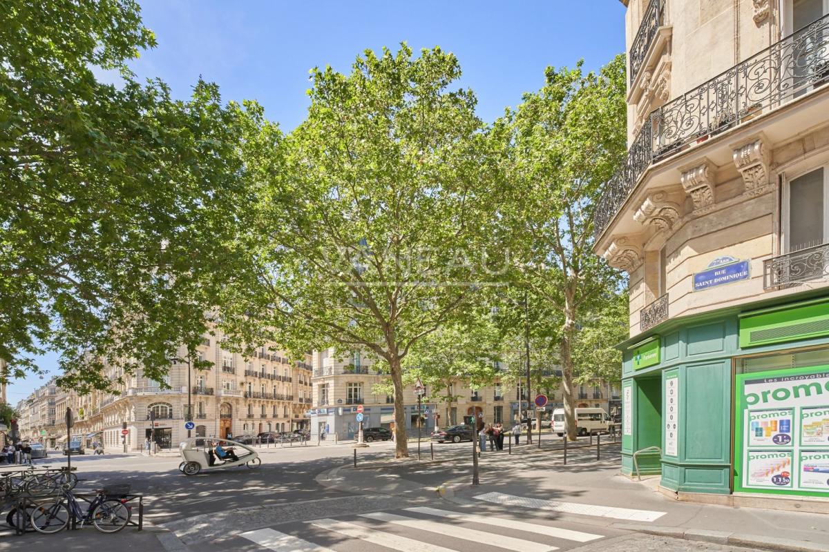 PARIS VIIe - Saint Dominique / Bosquet : charmante studette