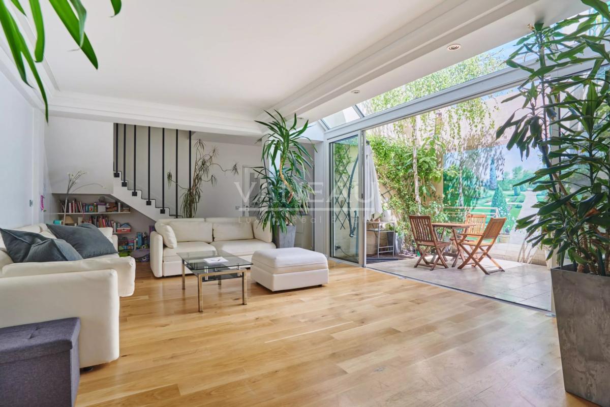 Paris XVIe - Victor Hugo - Lauriston - 'Comme une maison' - Quat
