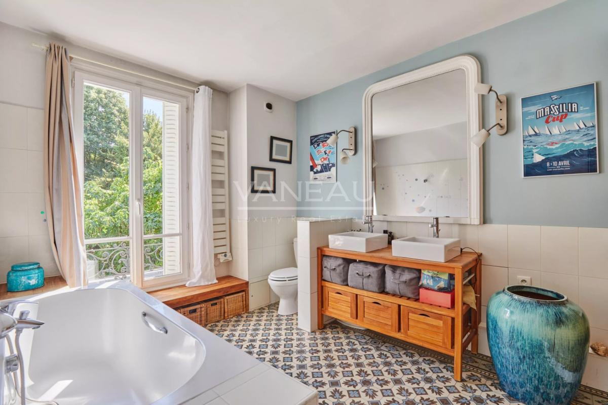 MONTROUGE - Quartier des Écrivains - Maison avec jardin