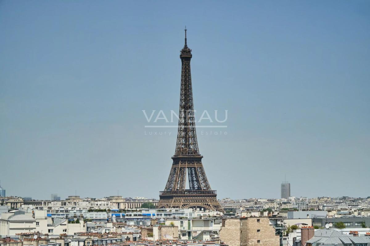 Paris XVe - Cambronne - Dernier étage avec vue monuments