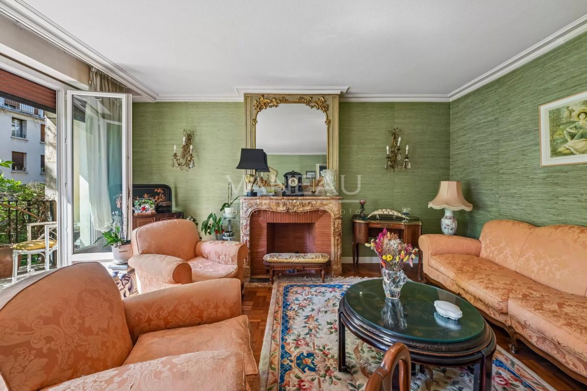 Paris XVIème - Appartement familial avec balcons larges - lumine