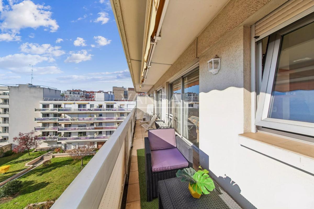 Boulogne - En étage - Au soleil - Avec vue dégagée - Au calme