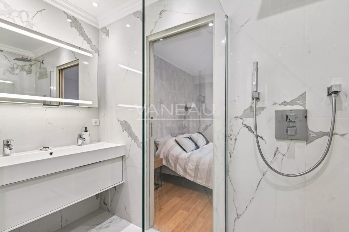 Paris XVIIe- Limitrophe Neuilly- Appartement clé en main avec ba