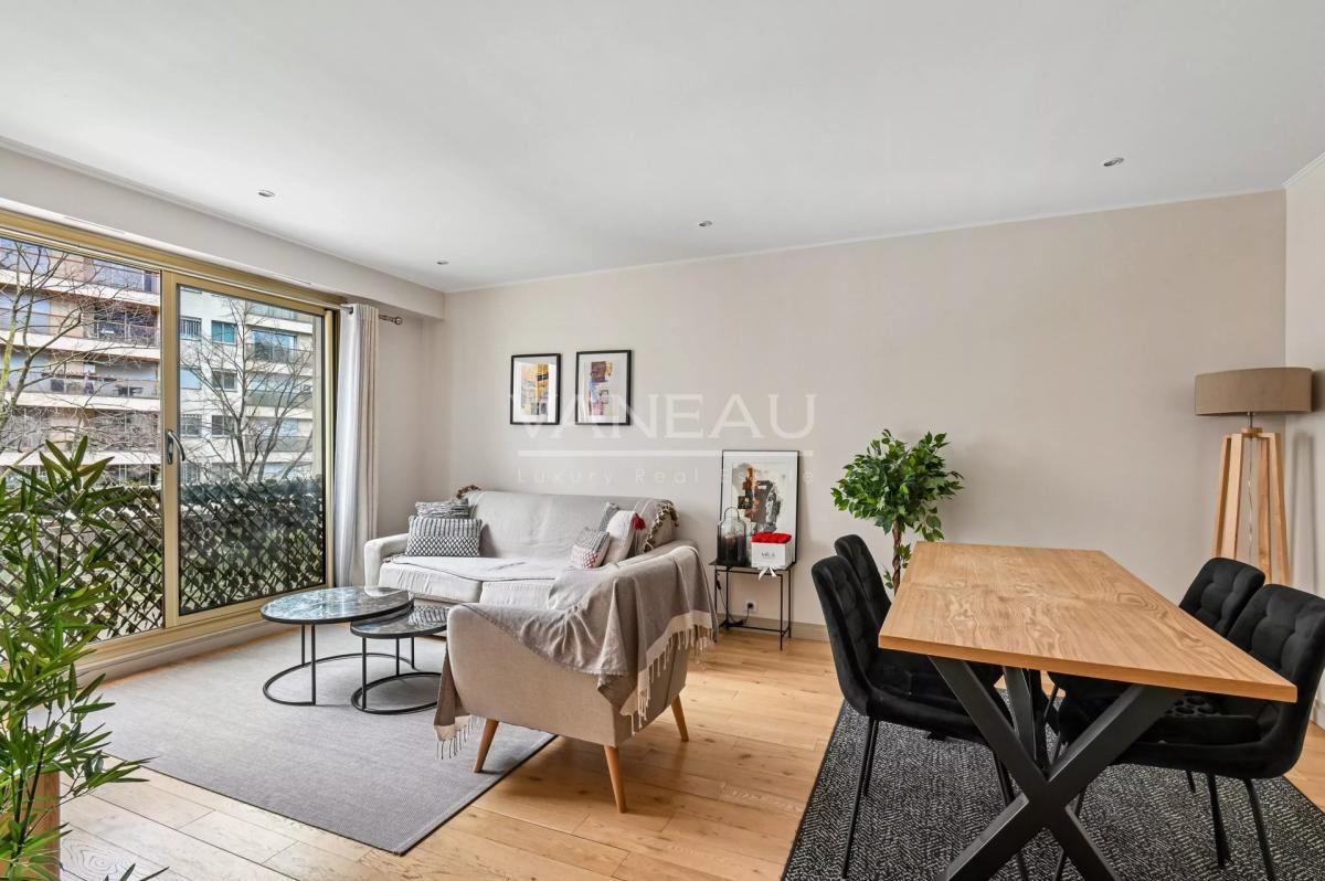 Paris XVIIe- Limitrophe Neuilly- Appartement clé en main avec ba