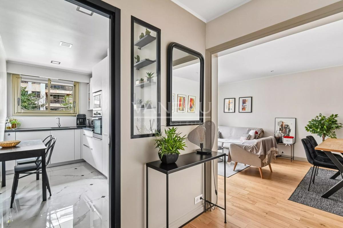 Paris XVIIe- Limitrophe Neuilly- Appartement clé en main avec ba
