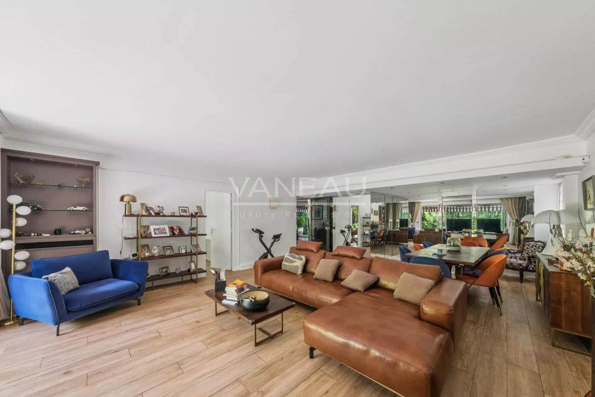 Neuilly 92200 - Appartement d’exception avec jardin privatif