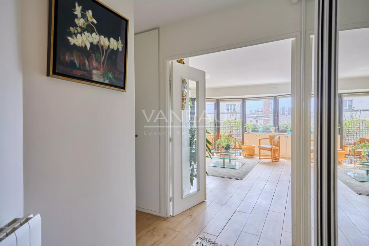 Paris 16ème Chardon Lagache 4 pièces de réception avec extérieur
