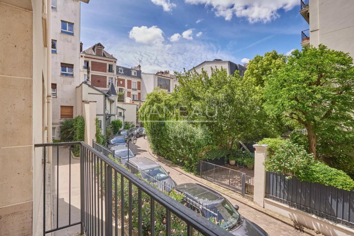 Paris XVIe- Villa Scheffer - Studio avec balcon