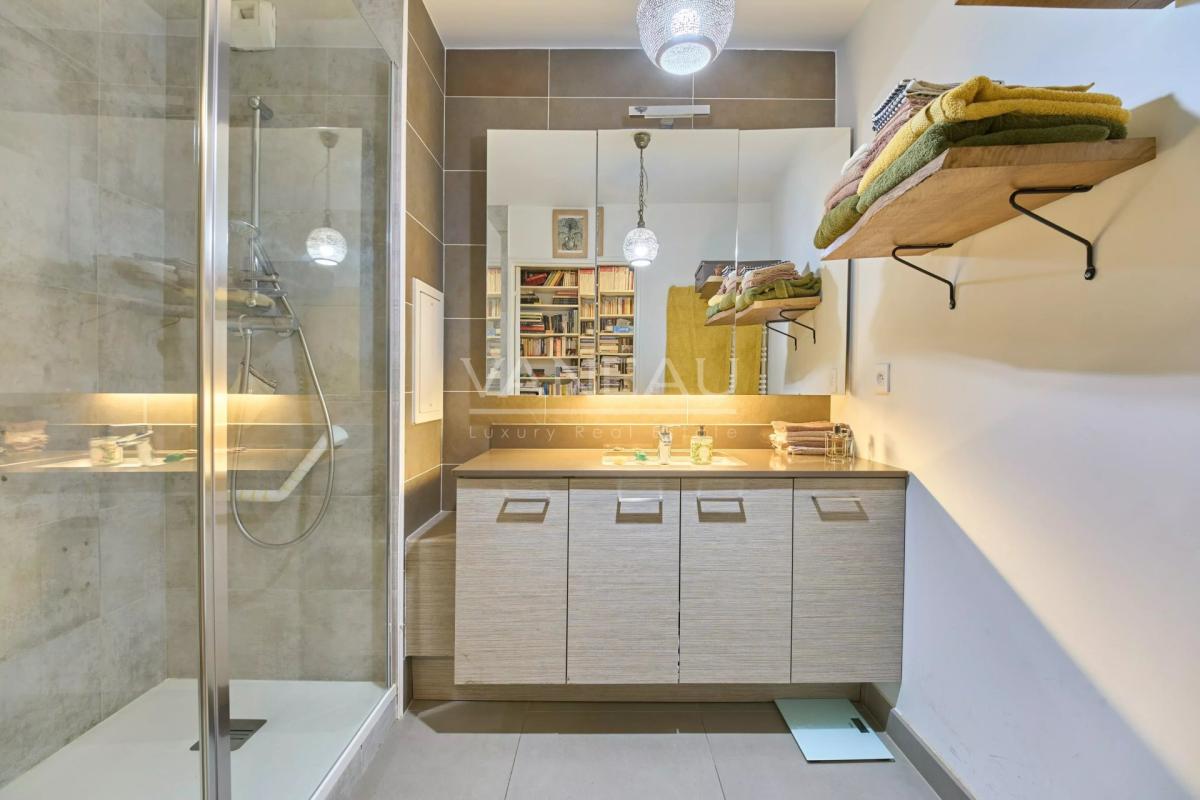 EXCLUSIVITE - 3 pièces en étage élevé avec terrasse