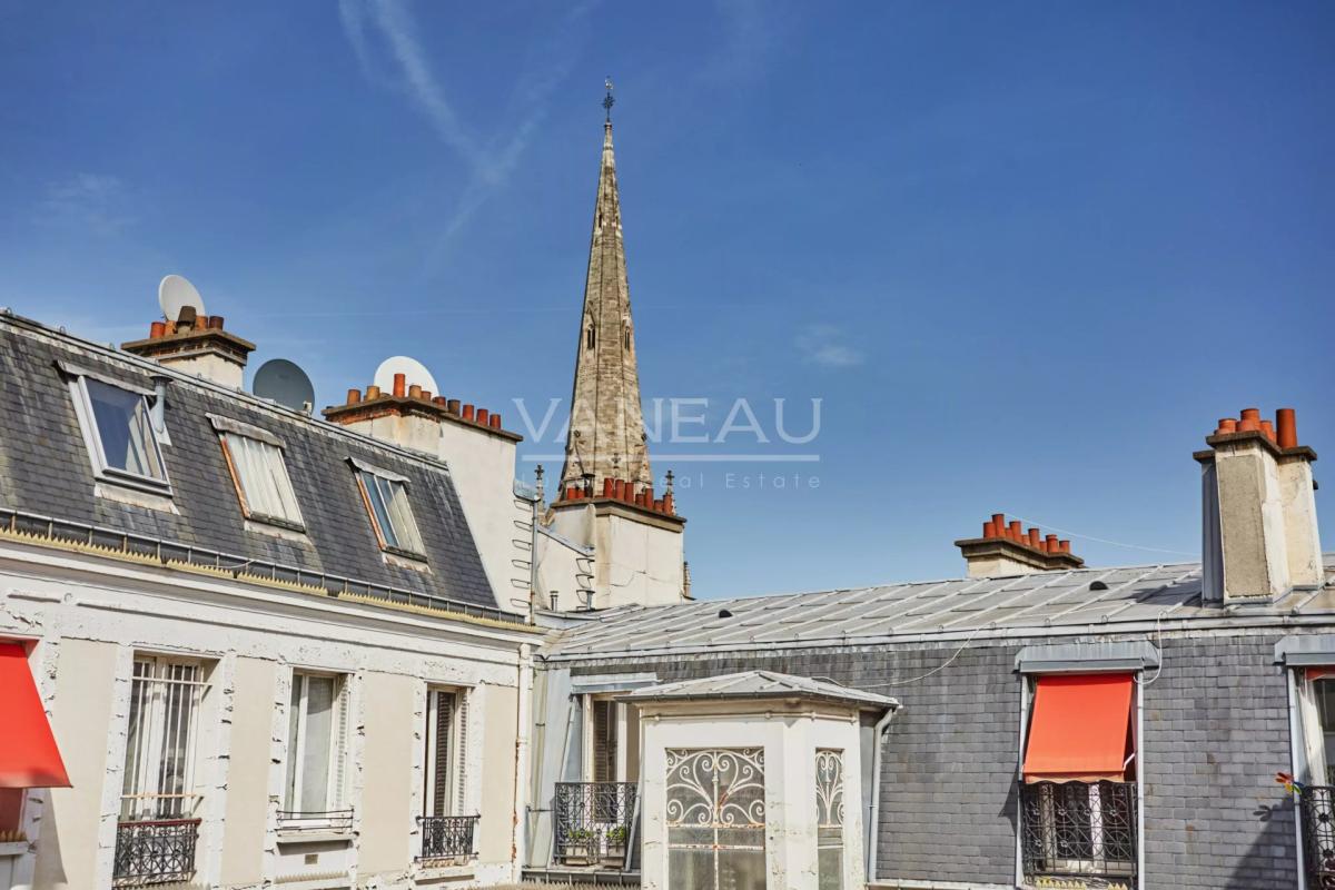 Paris VIIIᵉ - Alma–Marceau - Élégance parisienne avec vue tour  