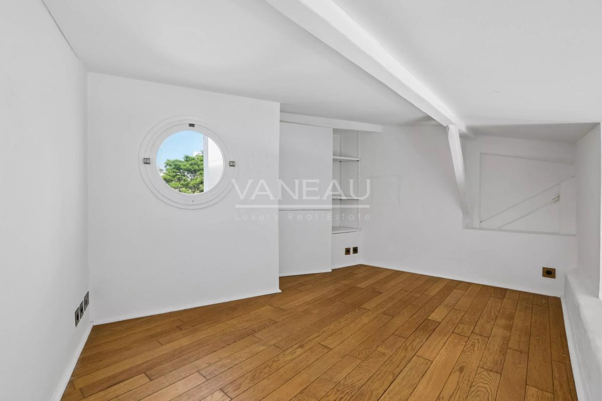 PARIS VI - Charmant deux pièces