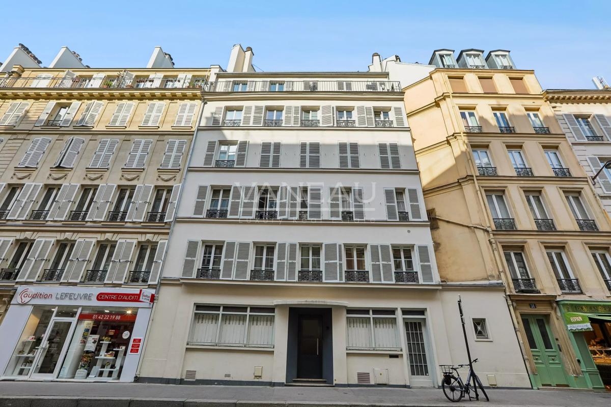 PARIS VI - Charmant deux pièces