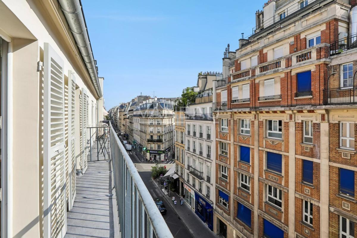 PARIS VI - Charmant deux pièces