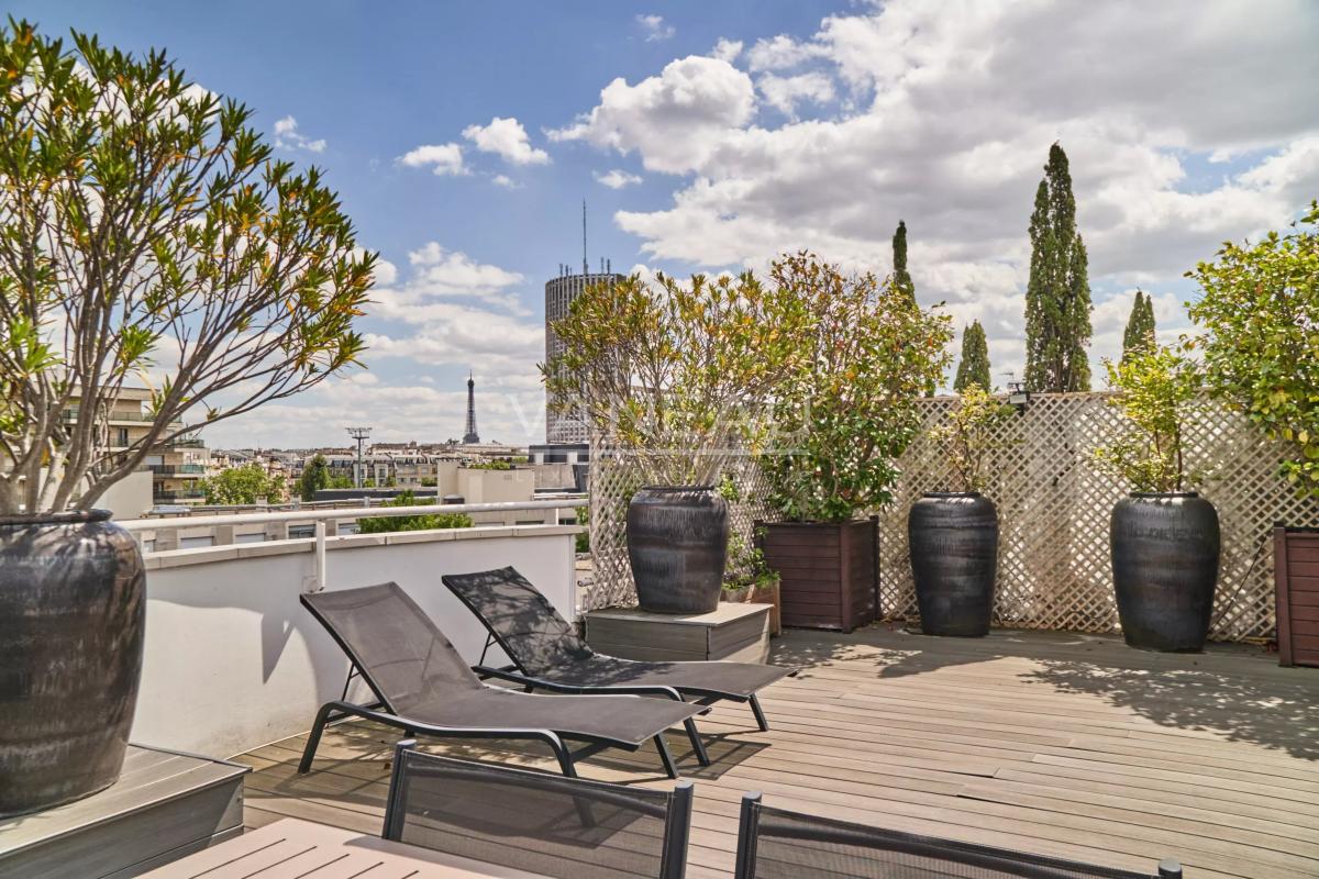 Neuilly-sur-Seine - Les Sablons-Penthouse-Terrasses-Vues tour Eiffel et Sacré-Cœur.