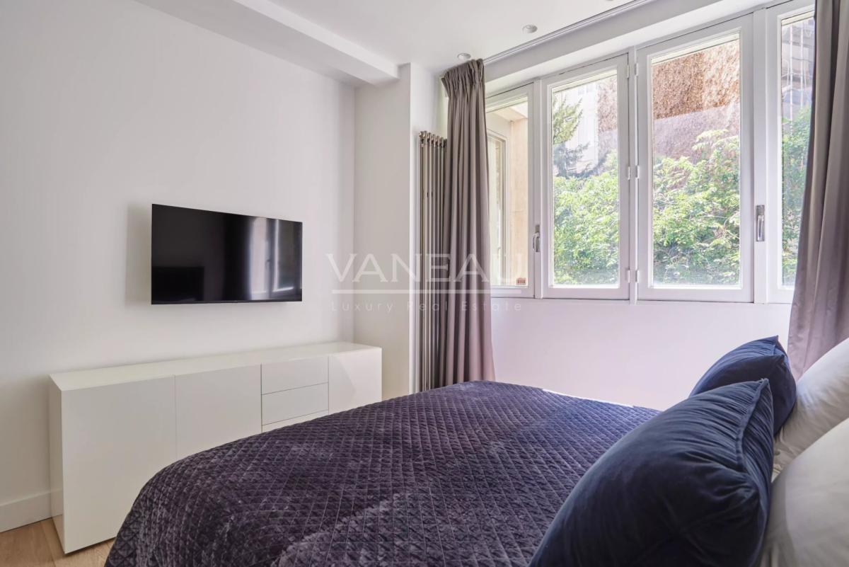 Paris VIIIe- Montaigne - Appartement rénové luxe
