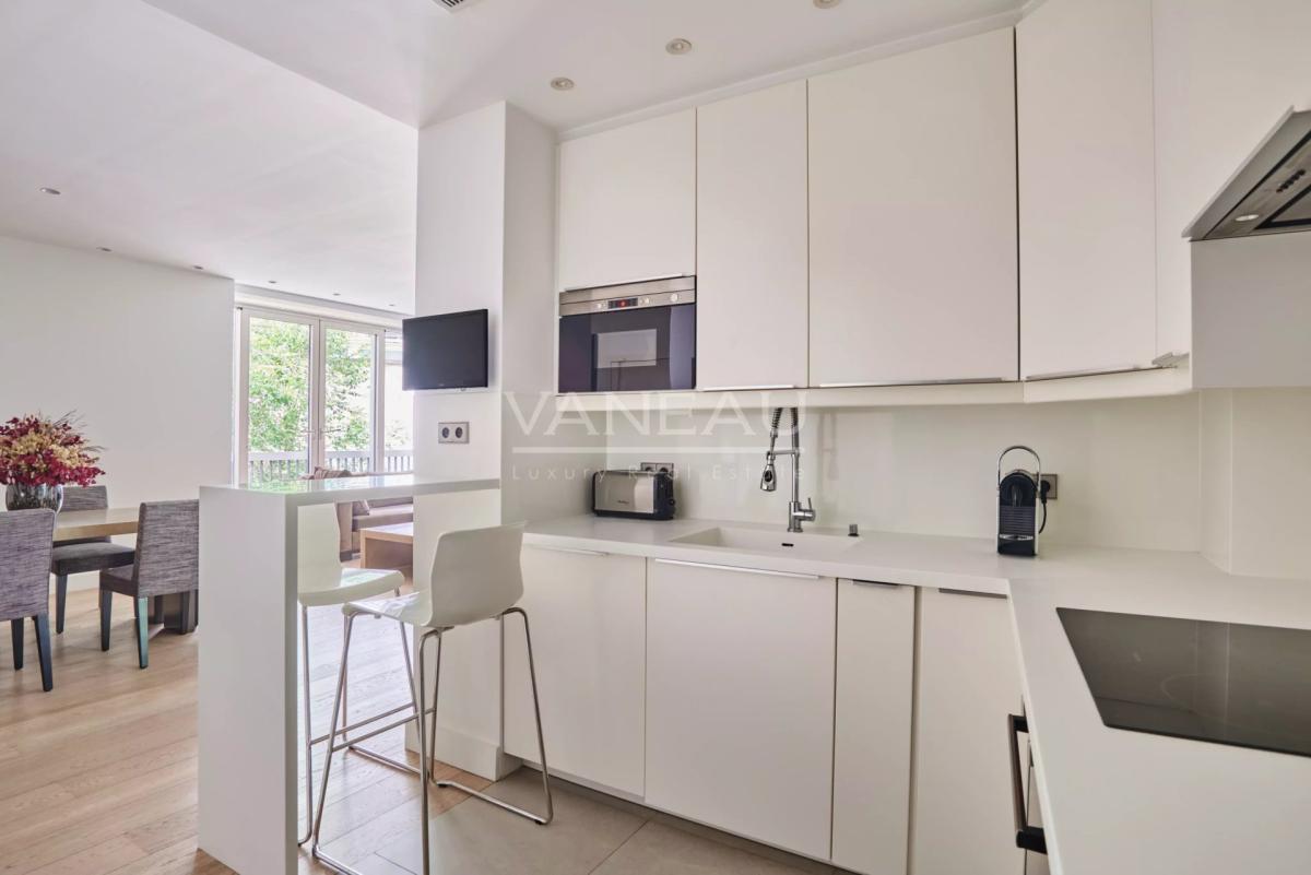 Paris VIIIe- Montaigne - Appartement rénové luxe