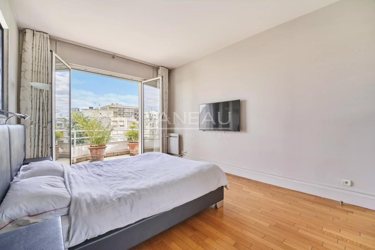 Neuilly-sur-Seine - Les Sablons-Penthouse-Terrasses-Vues tour Ei