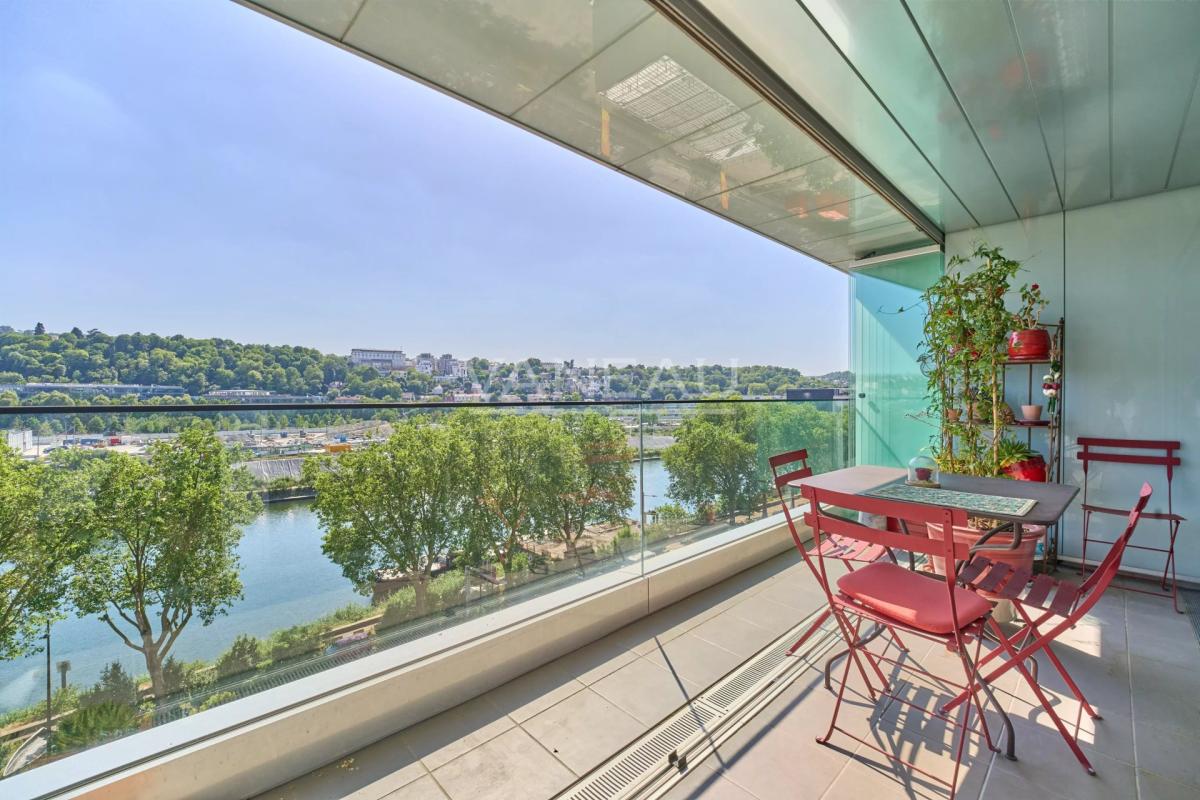 EXCLUSIVITE - 3 pièces en étage élevé avec terrasse