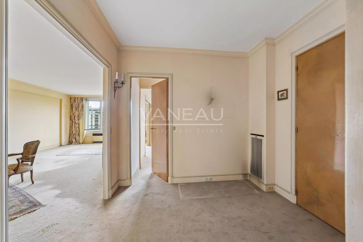 Paris XVIe - Foch/Raymond Poincaré - Appartement familial en étage élevé - Vue dégagée - Sectorisation Janson de Sailly.