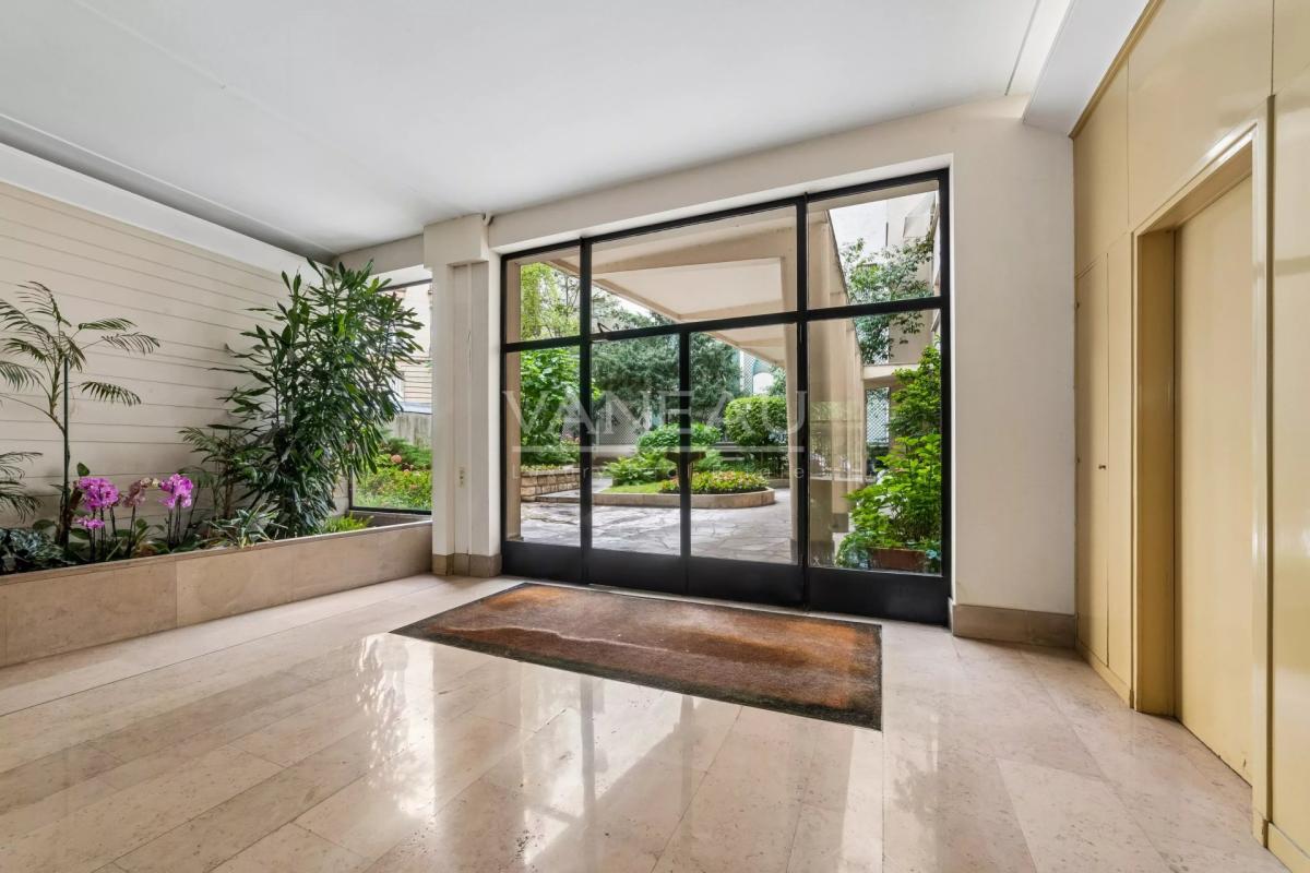 Paris XVIe - Foch/Raymond Poincaré - Appartement familial en éta