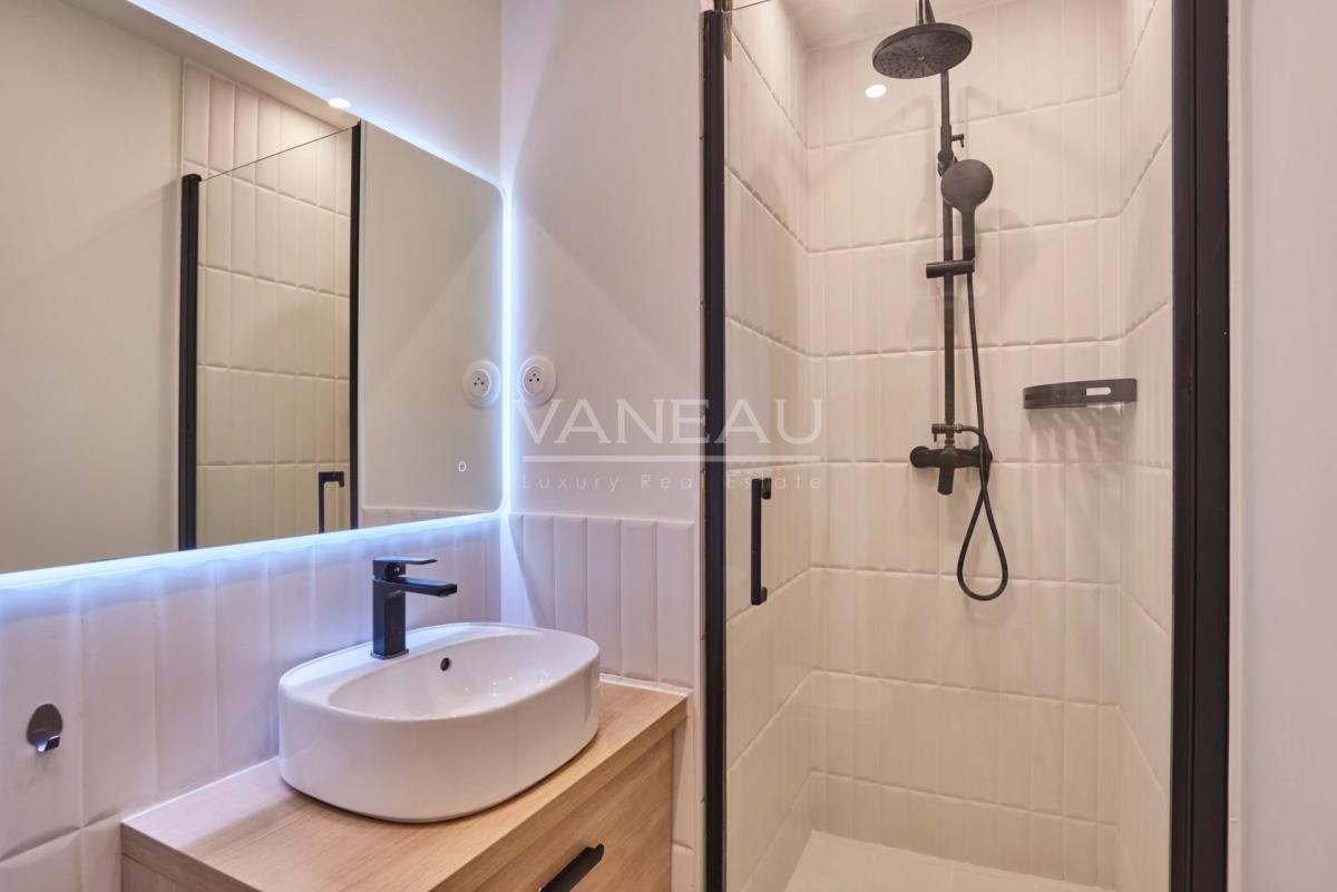 Paris XVIe- Villa Scheffer - Studio avec balcon