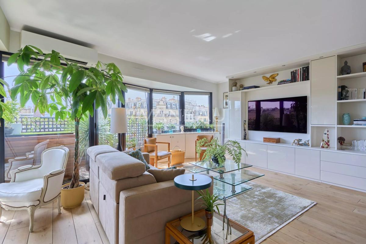 Paris 16ème Chardon Lagache 4 pièces de réception avec extérieur